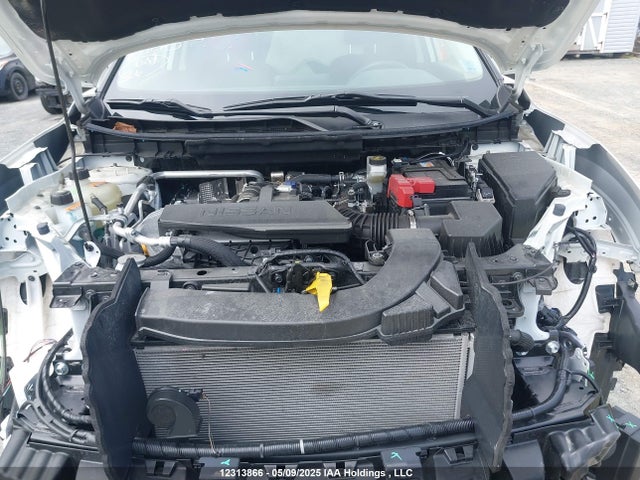 JN8BT3AB7RW175586 Nissan ROGUE S