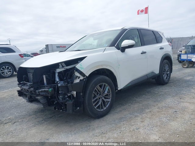 JN8BT3AB7RW175586 Nissan ROGUE S