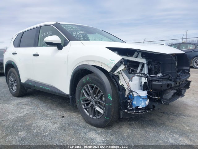 JN8BT3AB7RW175586 Nissan ROGUE S