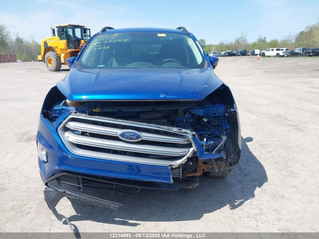 1FMCU9G93HUC82547 Ford Escape