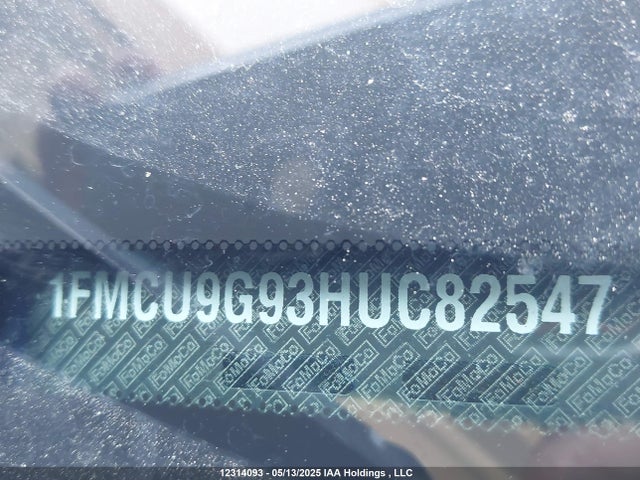 1FMCU9G93HUC82547 Ford Escape