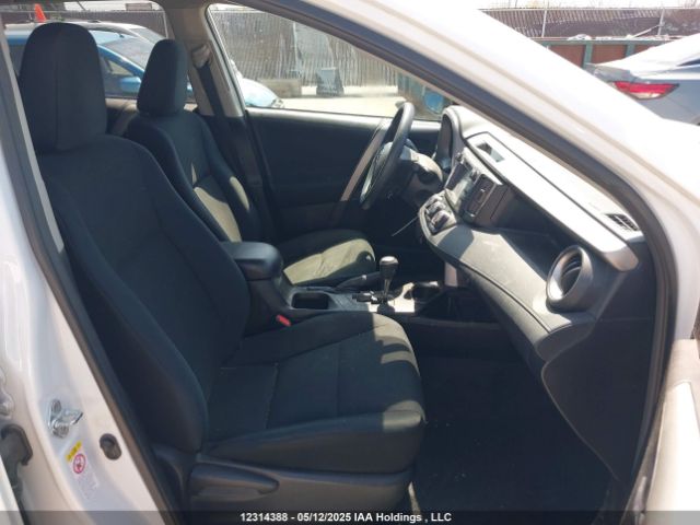 2T3ZFREVXHW344019 Toyota RAV4 LE
