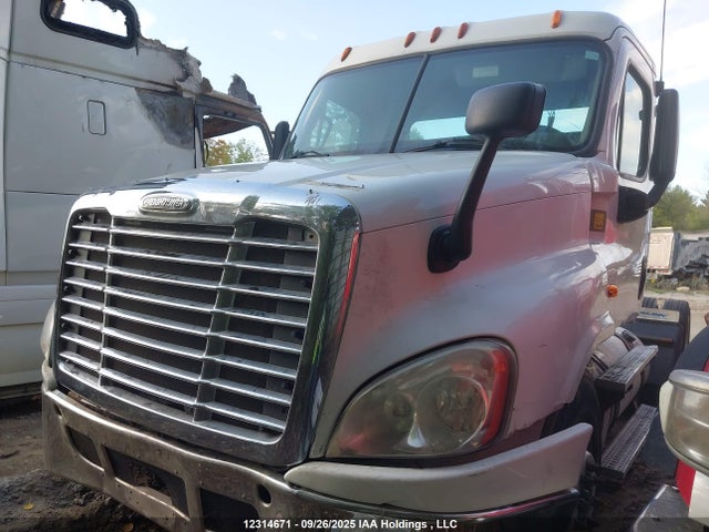 1FUJGED69ELFU3134 Freightliner Detroit Diesel Dd15 Std