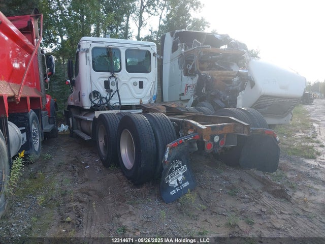 1FUJGED69ELFU3134 Freightliner Detroit Diesel Dd15 Std