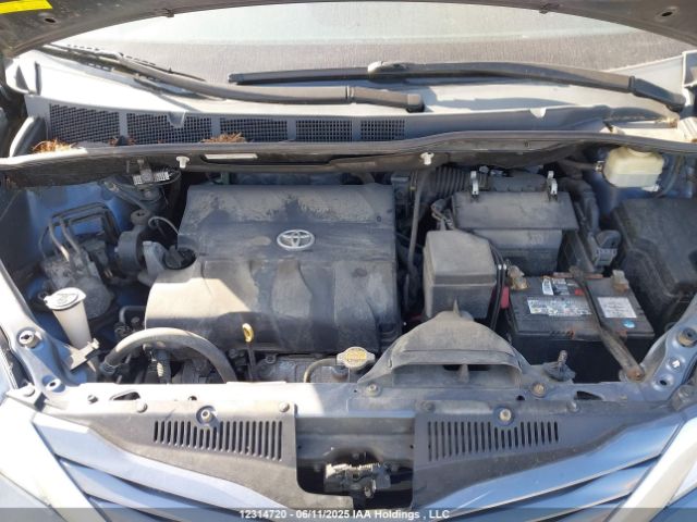 5TDKK3DC0FS645231 Toyota SIENNA LE