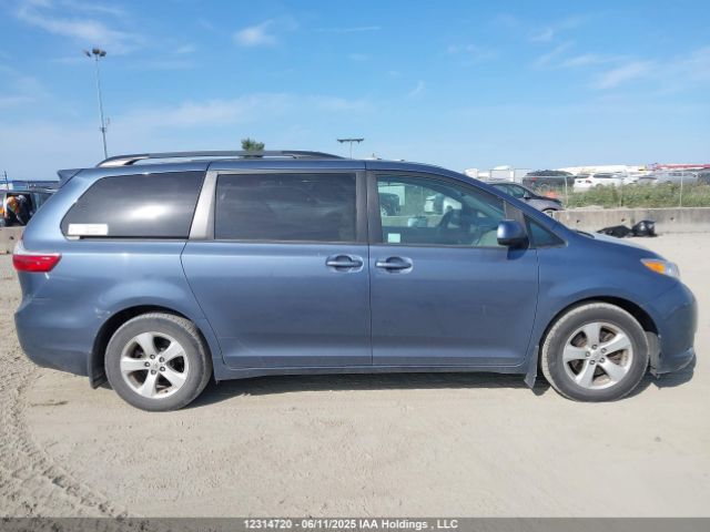 5TDKK3DC0FS645231 Toyota SIENNA LE