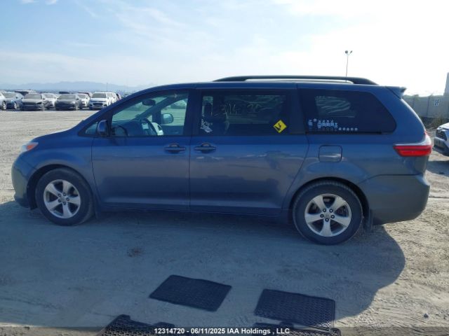 5TDKK3DC0FS645231 Toyota SIENNA LE