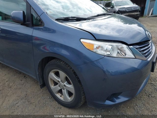 5TDKK3DC0FS645231 Toyota SIENNA LE