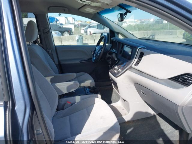 5TDKK3DC0FS645231 Toyota SIENNA LE