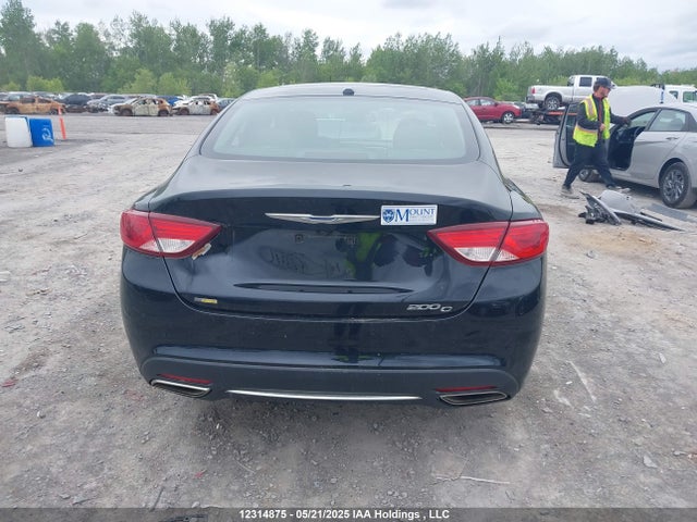 1C3CCCCG2FN707390 Chrysler 200