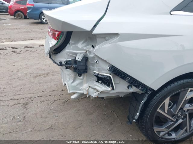 KMHLN4DG3RU706667 Hyundai Elantra Luxury