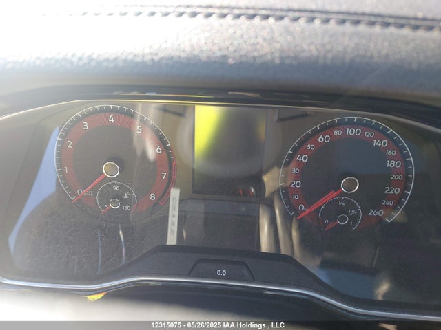 3VWE57BU7KM137028 Volkswagen 1.8 tsi