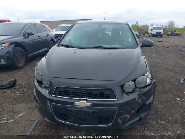 1G1JC5EH4E4205675 Chevrolet luw