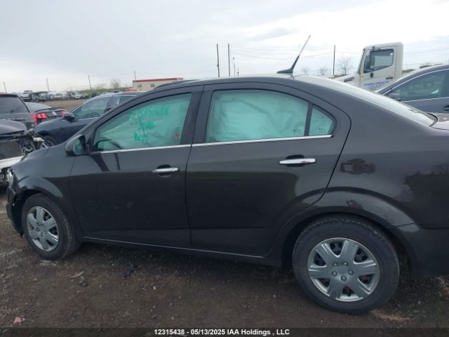 1G1JC5EH4E4205675 Chevrolet luw