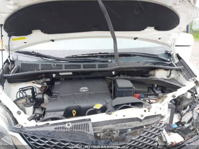 5TDXK3DC7FS565480 Toyota Sienna