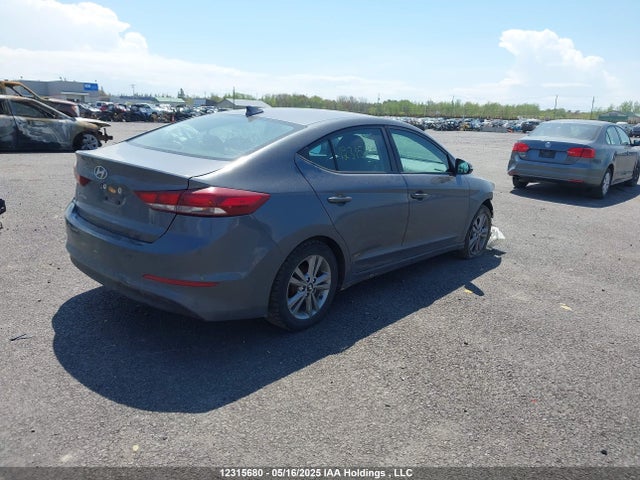 KMHD84LF5HU325583 Hyundai 2017