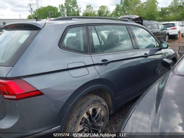 3VVFB7AX2RM043209 Volkswagen TIGUAN S