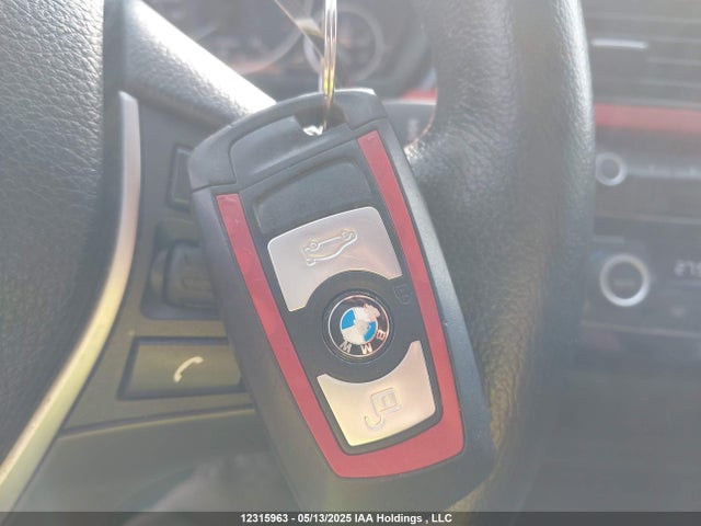 BMW 320i 2016 WBA8A3C53GK551270 Image 11