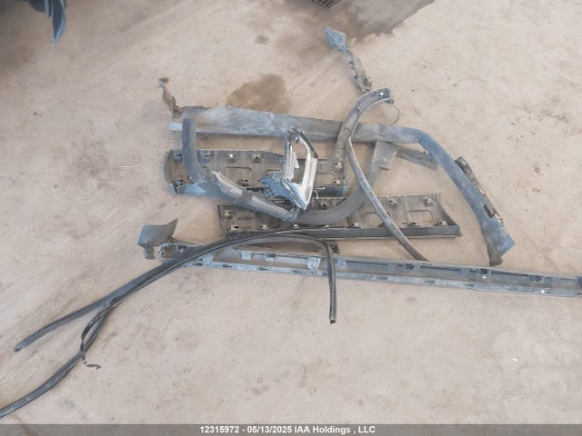 1GKKNLLS6PZ190339 GMC lgx