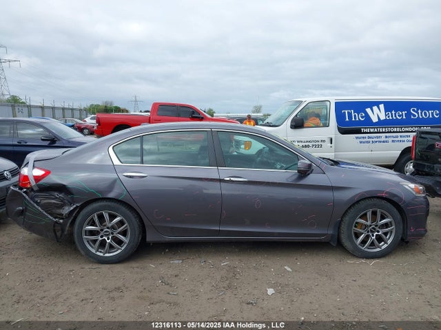 1HGCR2F9XFA806016 Honda Accord Touring
