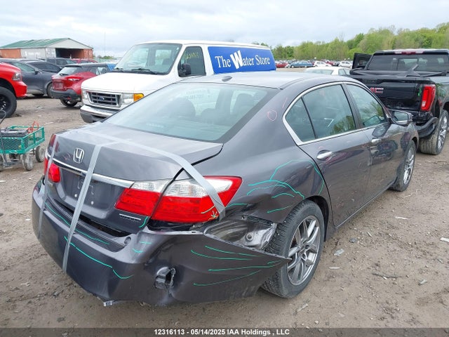 1HGCR2F9XFA806016 Honda Accord Touring