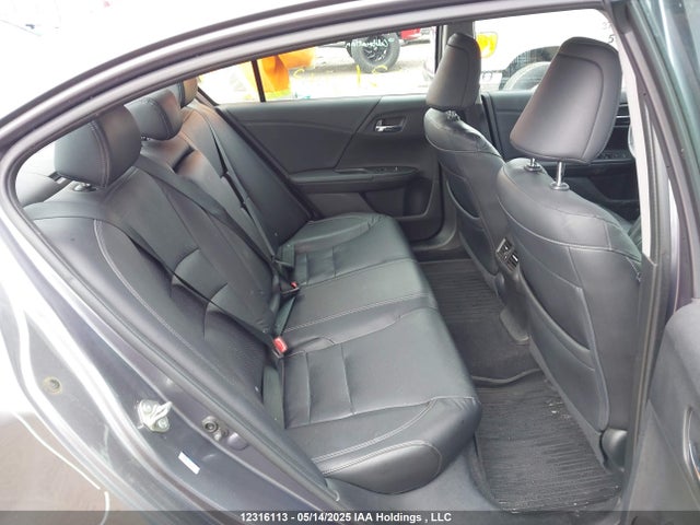 1HGCR2F9XFA806016 Honda Accord Touring