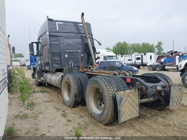 Volvo d13 2023 4V4NC9EJ2PN326483 Image 3
