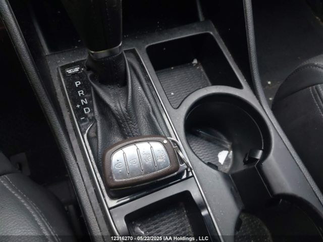KM8J3CA23GU028273 Hyundai Tucson