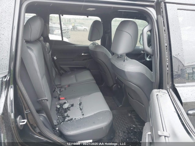 Lexus v35a-fts 2025 JTJVBCDX1S5038932 Image 8
