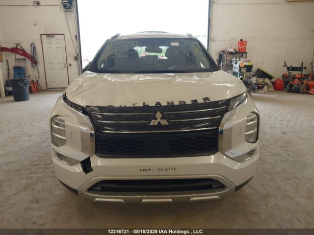 JA4J4UA82NZ608121 Mitsubishi Outlander Se/black Edition