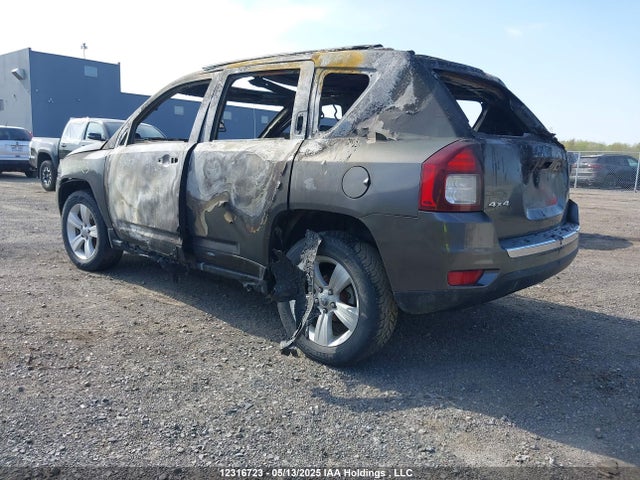 1C4NJDAB9GD752731 Jeep Compass