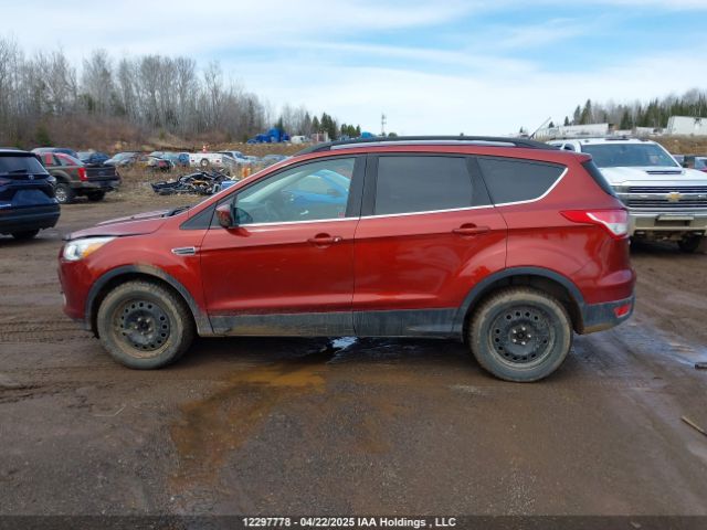 1FMCU9G92FUC48063 Ford ESCAPE SE