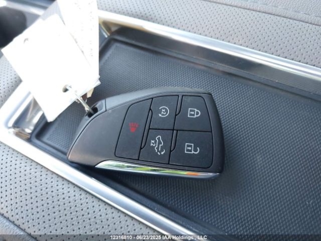 3GTUUDEL4NG534735 GMC l87