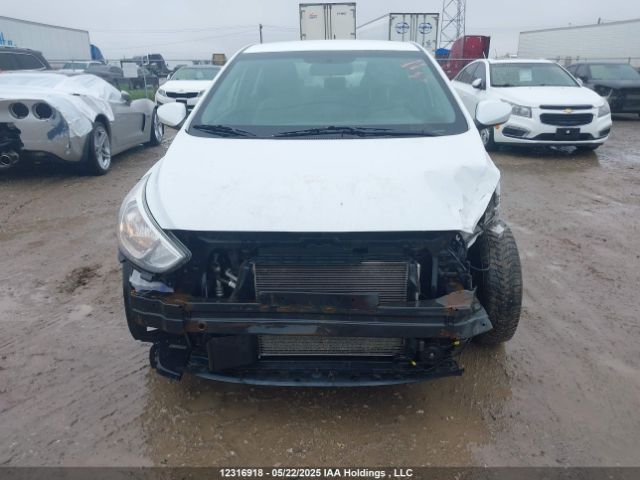 KMHCT4AE0HU295820 Hyundai 2017