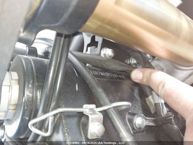 JS1GR7MA3P7101416 Suzuki R747