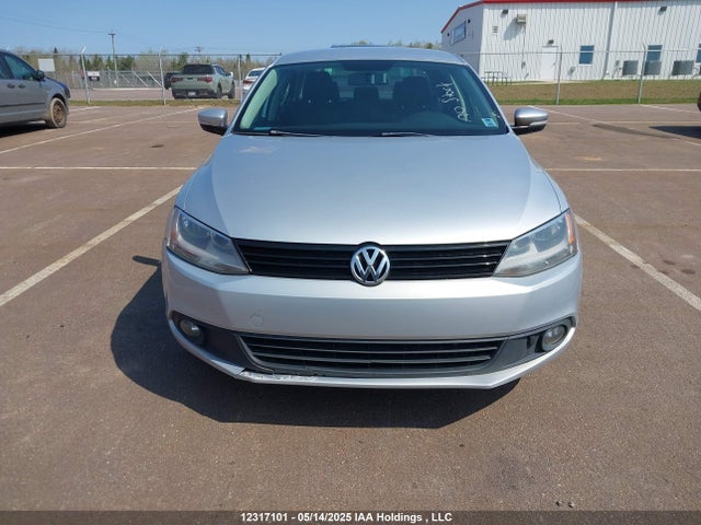 12317101 :رقم المزاد ، 3VWDL7AJ1EM270378 vin ، 2014 Volkswagen Jetta Tdi مزاد بيع