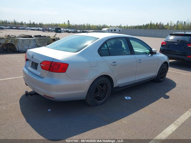 12317101 :رقم المزاد ، 3VWDL7AJ1EM270378 vin ، 2014 Volkswagen Jetta Tdi مزاد بيع