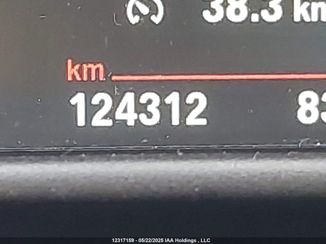 WBA2H9C33HV987054 BMW 2017