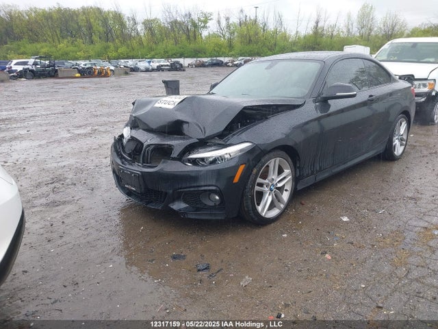 WBA2H9C33HV987054 BMW 2017