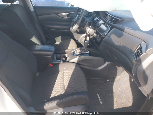 5N1AT2MV0KC750086 Nissan Rogue