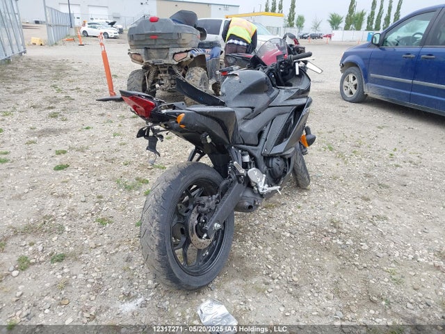 MH3RH18NXRK002900 Yamaha Yzfr3 A