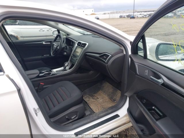 3FA6P0H9XER105425 Ford FUSION SE