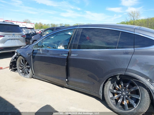 5YJXCBE24LF280829 Tesla MODEL X