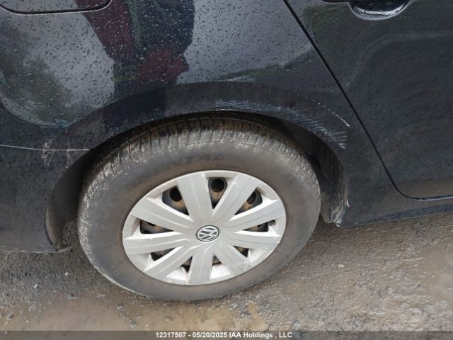 3VWD07AJ9FM268680 Volkswagen JETTA SE