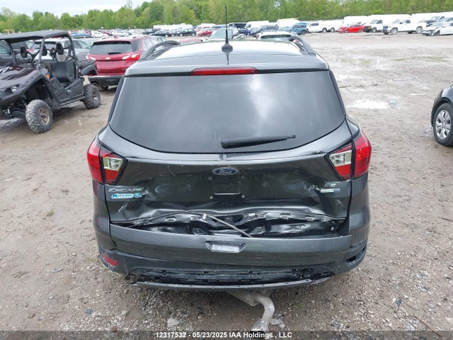 1FMCU9GD0KUC12628 Ford ESCAPE SE
