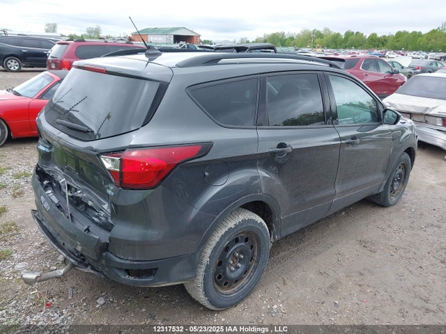 1FMCU9GD0KUC12628 Ford ESCAPE SE