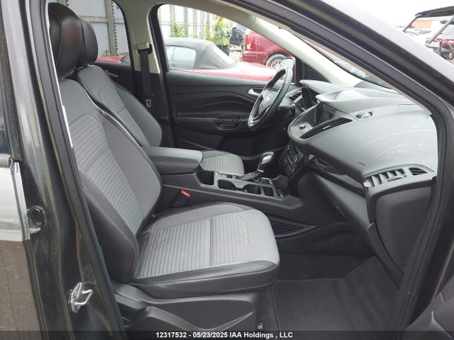1FMCU9GD0KUC12628 Ford ESCAPE SE