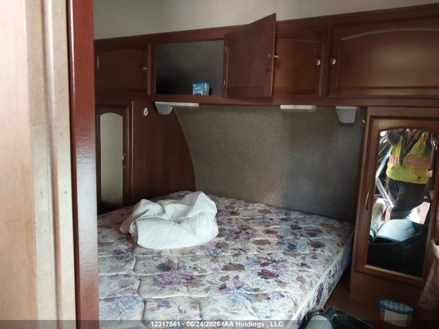 5ZT2FEXB2FA016844 Coachmen Freedom Express