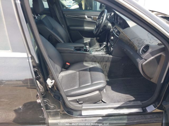 WDDGF8AB2EG224757 Mercedes-Benz C 300 4matic