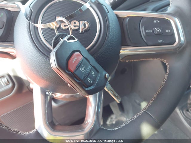 1C4HJXEG8PW628250 Jeep 2023